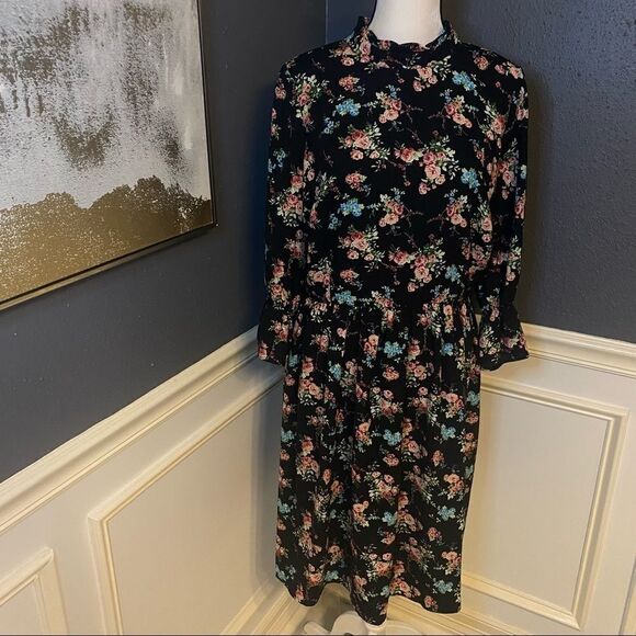 ModCloth Fashionably Dashing Floral Dress - Picture 5 of 13